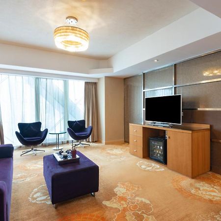 Holiday Inn Binhai Tianjin Exterior photo
