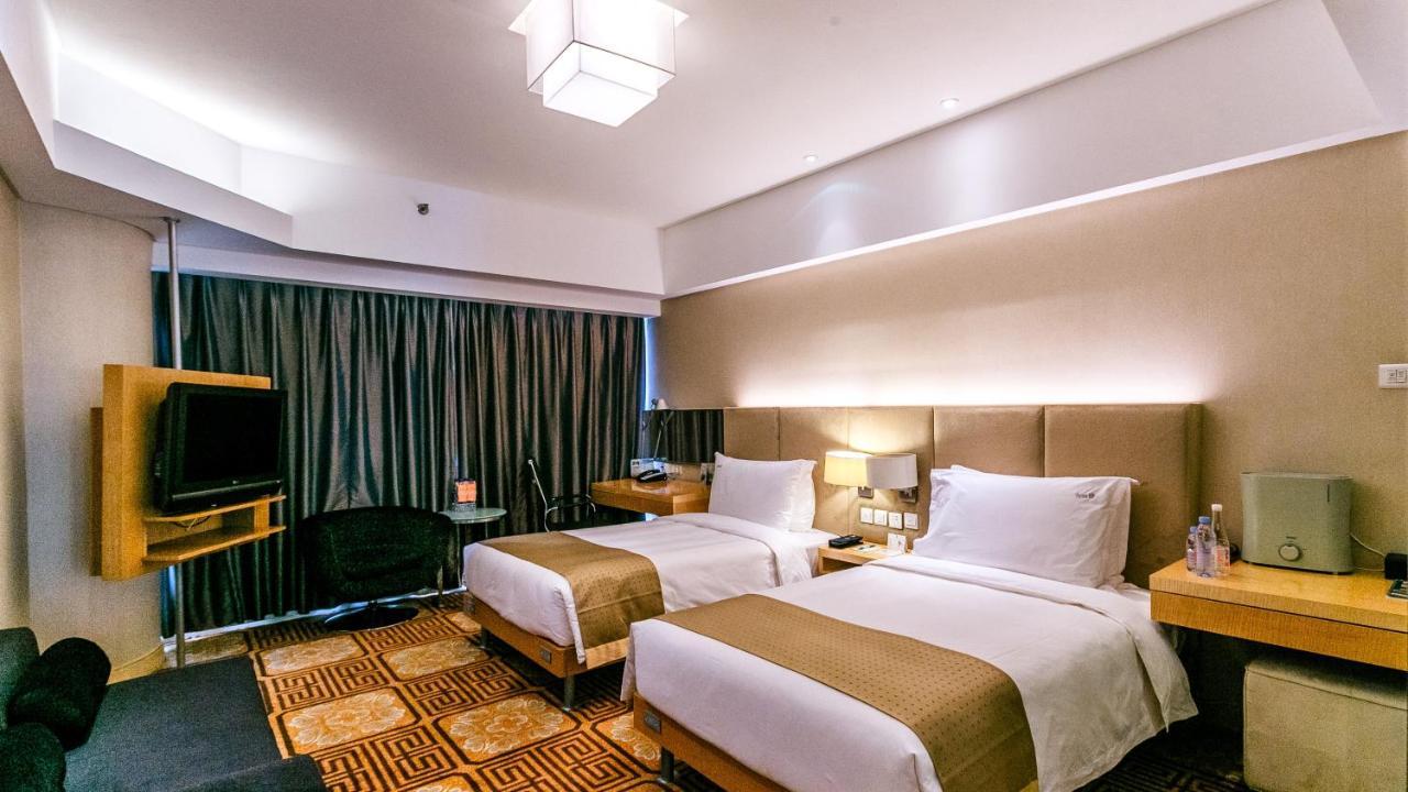 Holiday Inn Binhai Tianjin Exterior photo